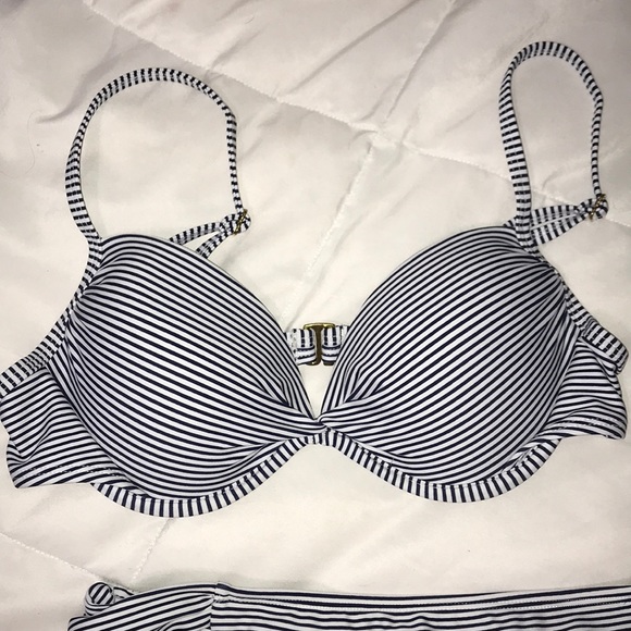 Striped Swimsuit Bikini - Picture 3 of 5